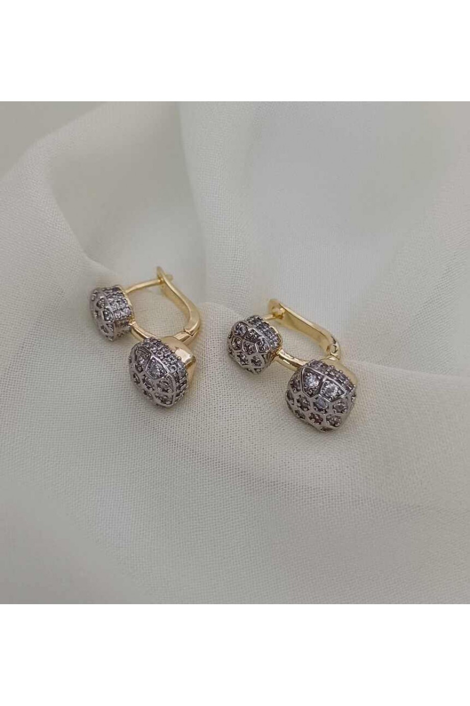 Zirkon Taşlı Kadın Top Küpe