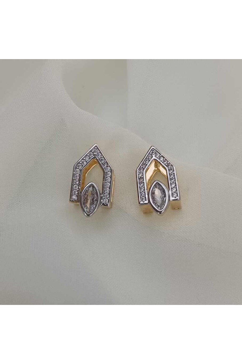 Zirkon Taşlı Kadın Küpe