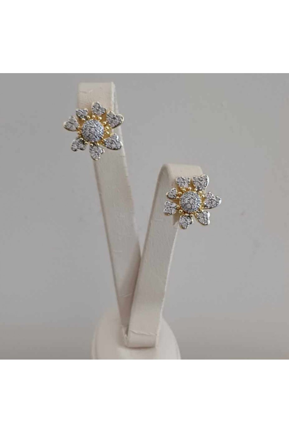 Kalpli Zirkon Taşlı Kadın Küpe