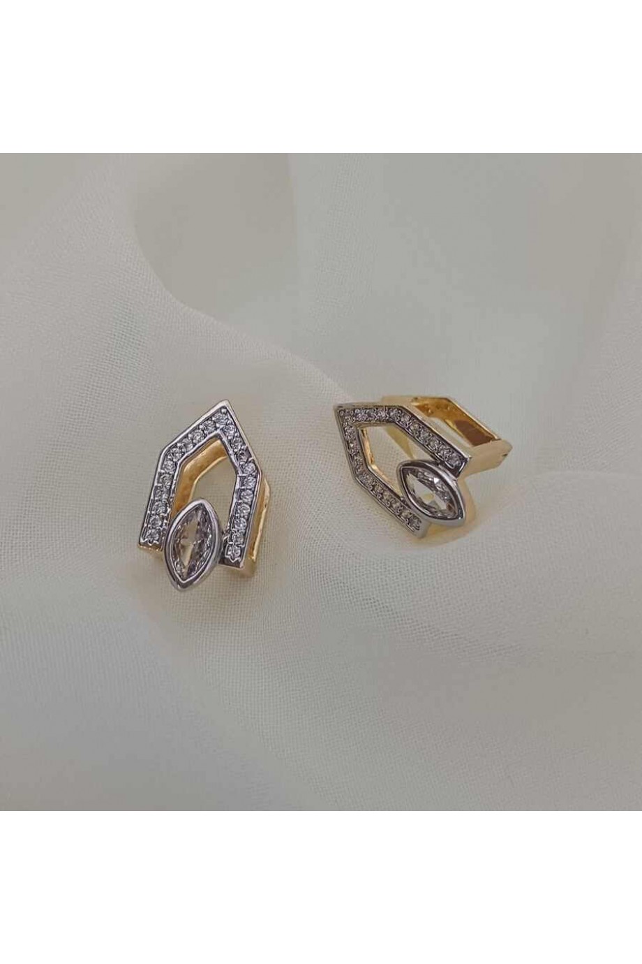 Zirkon Taşlı Kadın Küpe