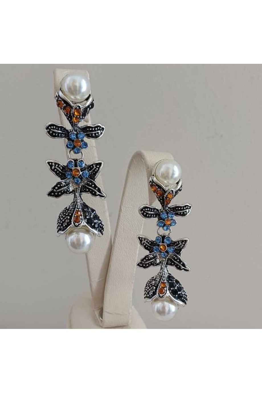 İncili Sallantılı Kadın Küpe