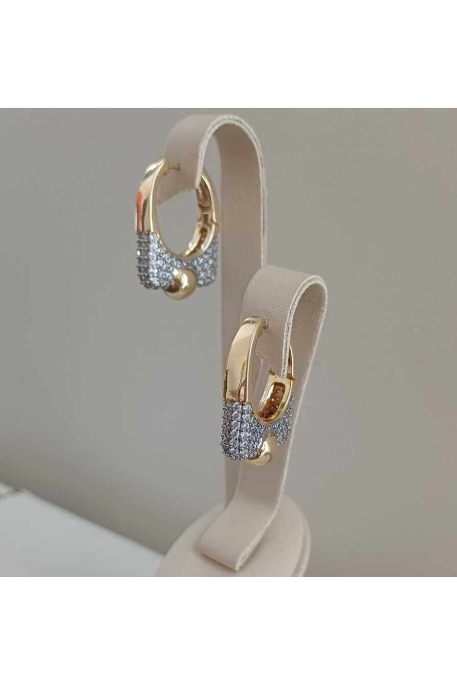 Stil Kadın Küpe Zirkon Taşlı Gold