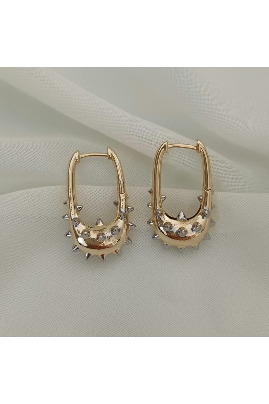 Gold Stil Kadın Küpe Gold Stil Kadın Küpe