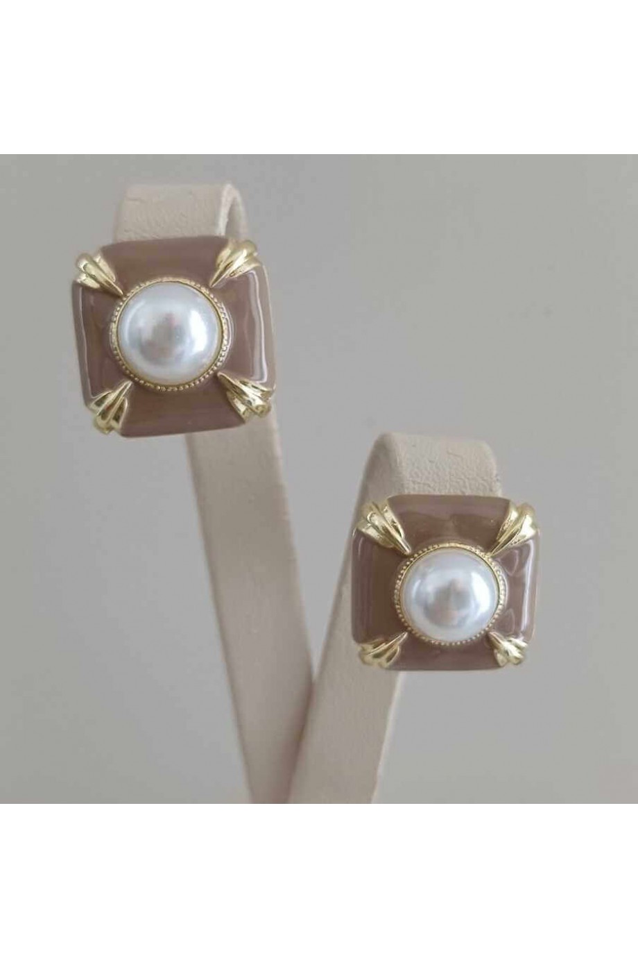 İnci Taşlı Gold Detaylı Kadın Küpe