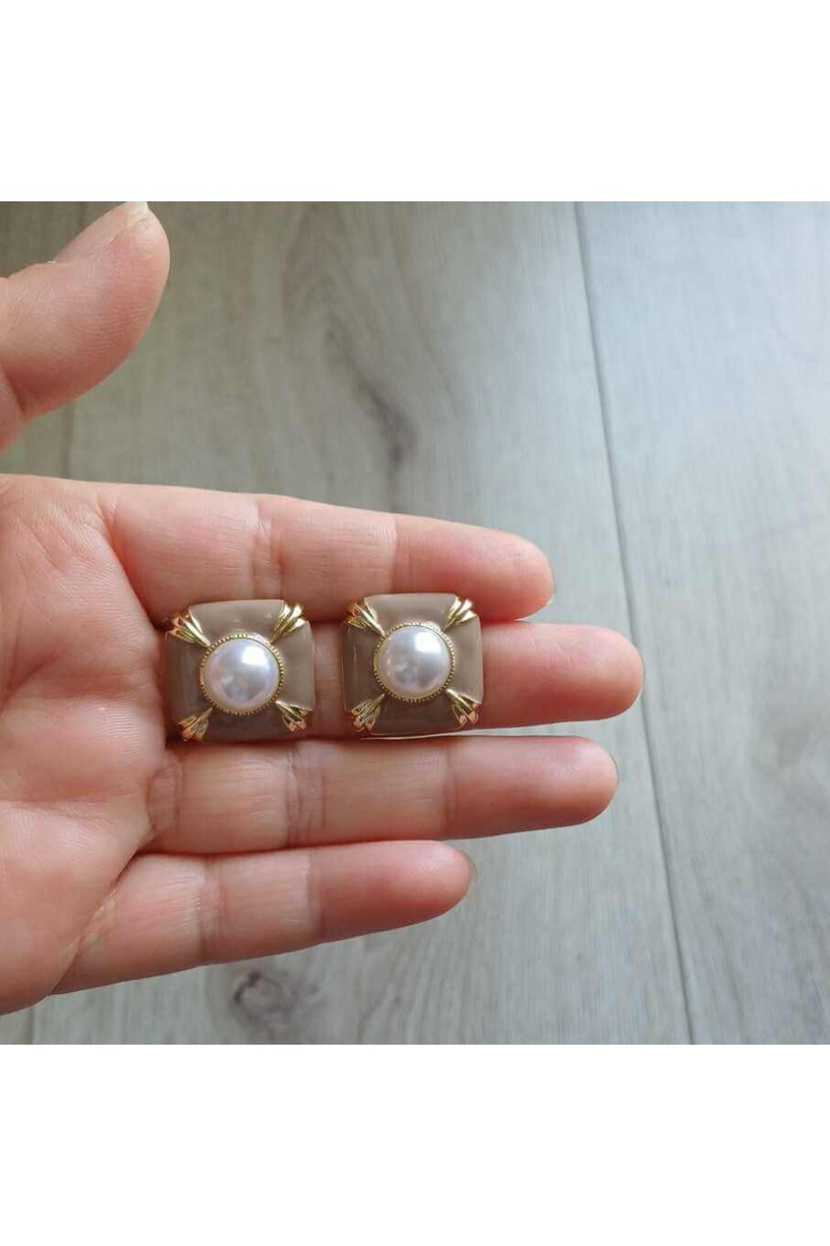 İnci Taşlı Gold Detaylı Kadın Küpe