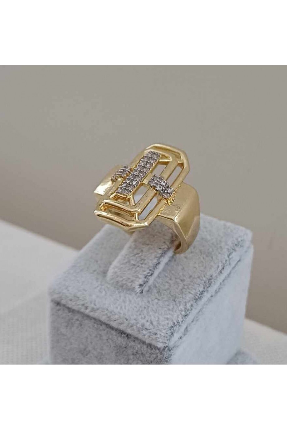 Kadın Zirkon Taşlı Gold Yüzük