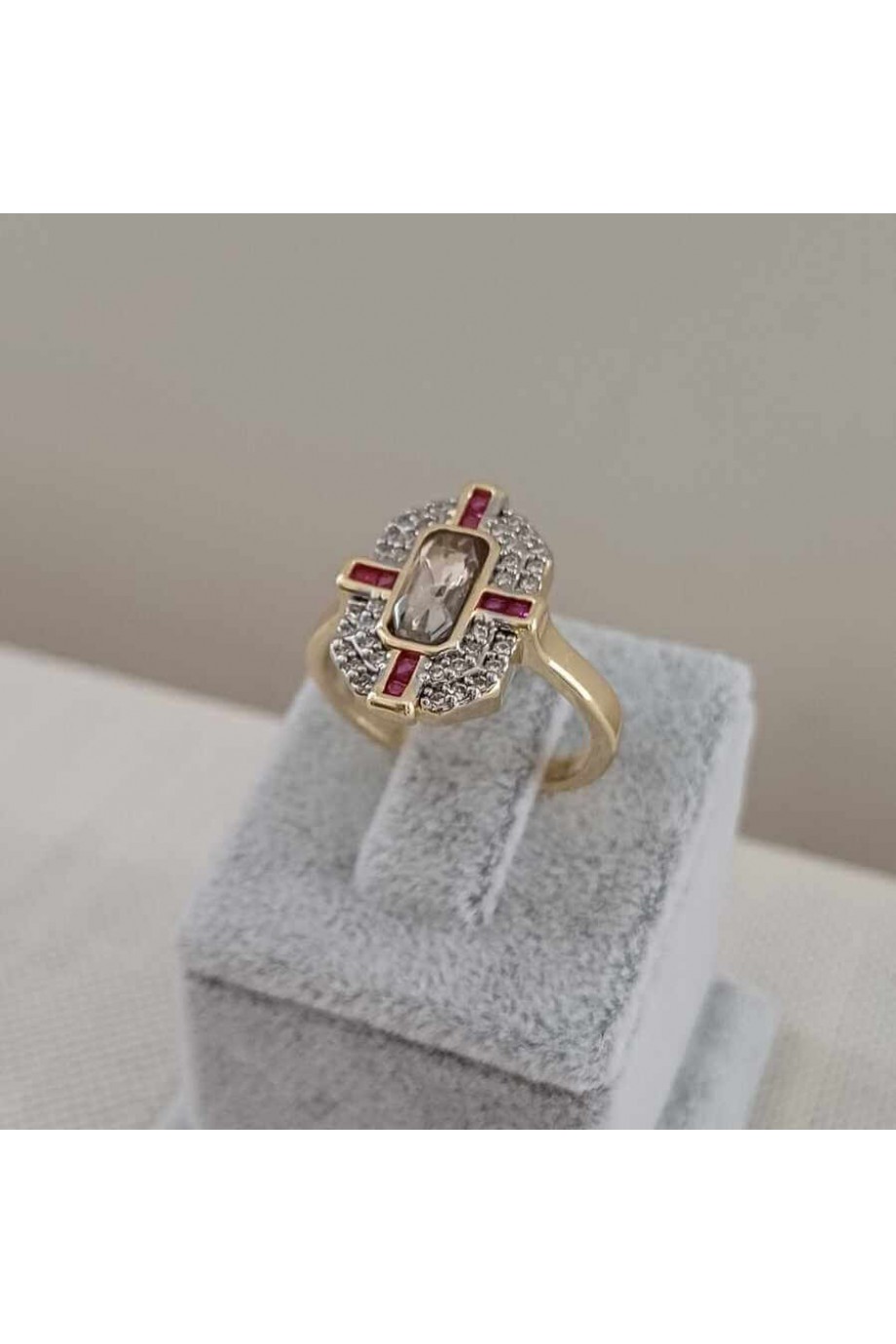 Zirkon ve Yakut Taşlı Kadın Yüzük