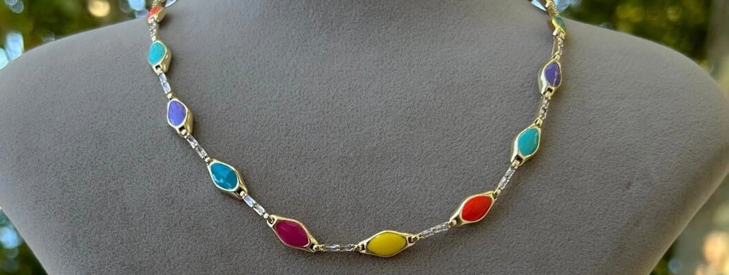 Takı Alerjisiyle Başa Çıkmanın Pratik Yolları Takı Alerjisiyle Başa Çıkmanın Pratik Yolları